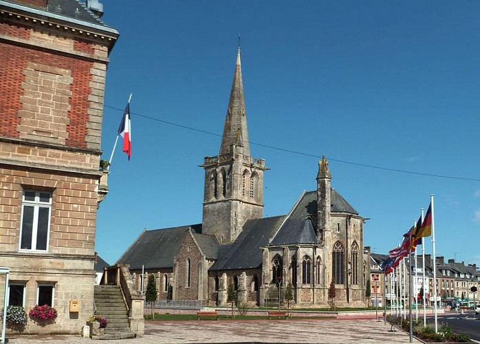 Eglise_place_De-Gaulle_Cadrée_coloriée [800x600]