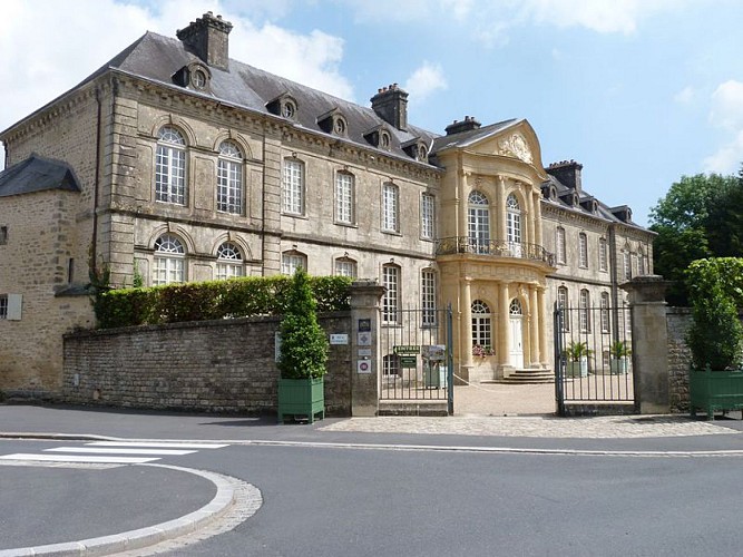 Hôtel de Beaumont ©Mairie de Valognes [800x600]