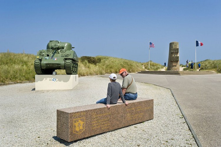 Photo N°1_Saint Martin de Varreville-Monument Leclerc - PAT du Cotentin Marc Lerouge