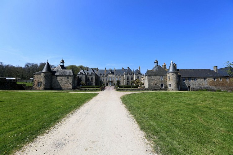 Flamanville-Chateau-23-04-15-D.Daguier-CD50-2.jpg-1500px