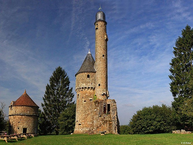 Tour-de-Bonvouloir-JE-Rubio2