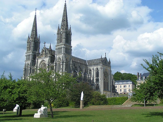 La Chapelle Montligeon - La basilique
