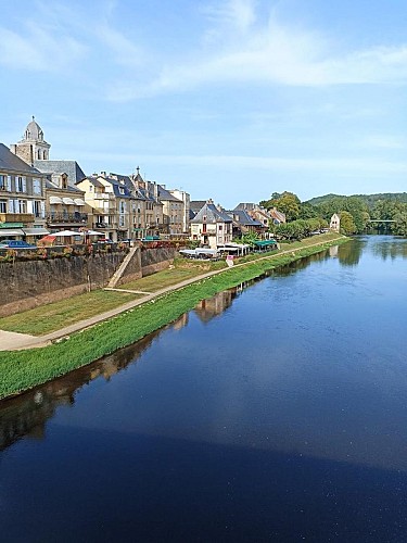 Montignac quais
