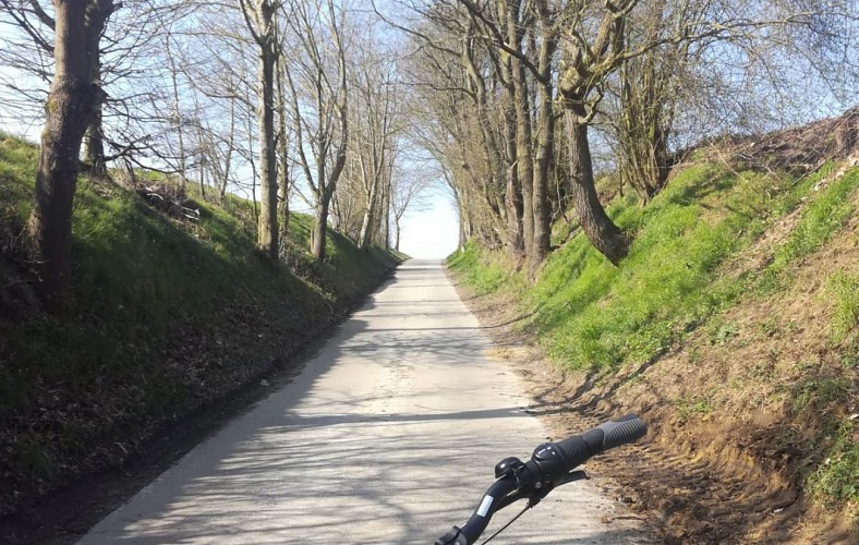 Chaumont-Gistoux, au fil de ses villages, par monts et par vaux, à vélo