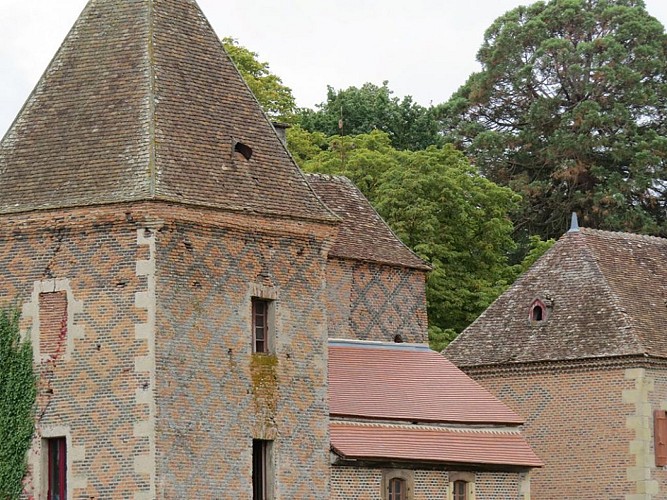 Étangs et châteaux en Sologne bourbonnaise