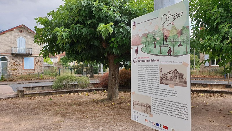 Panneau du sentier dans la cité minière