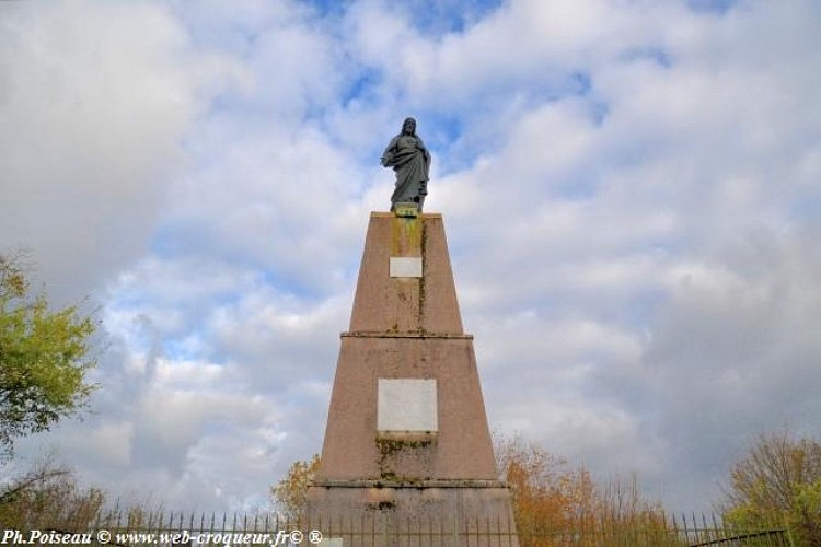 statue-varzy-12 ph.poiseau