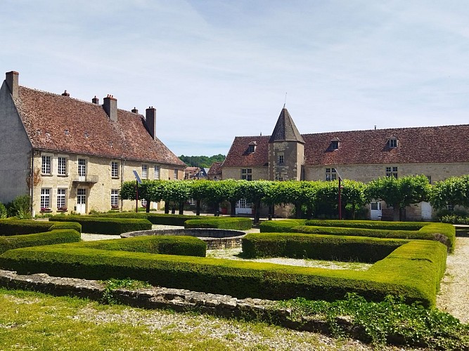 Chateau Varzy min (2)