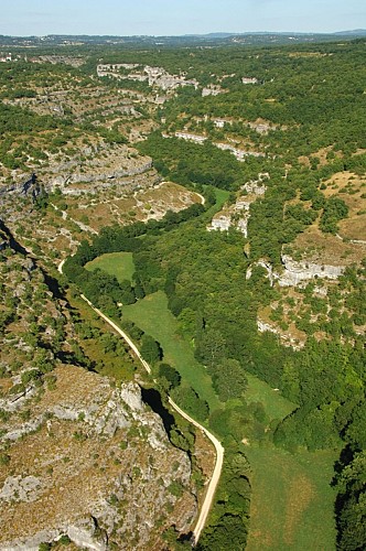 24-canyon de l'alzou RocamadourLot Tourisme-ECAV aviation-Michel Bernard