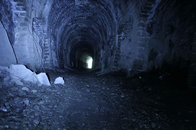 Sentier Quillan - Belvianes et Cavirac par l' ancienne voie ferré