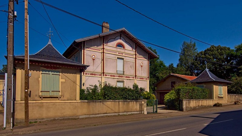 Maison d'inspiration basque à Rémilly