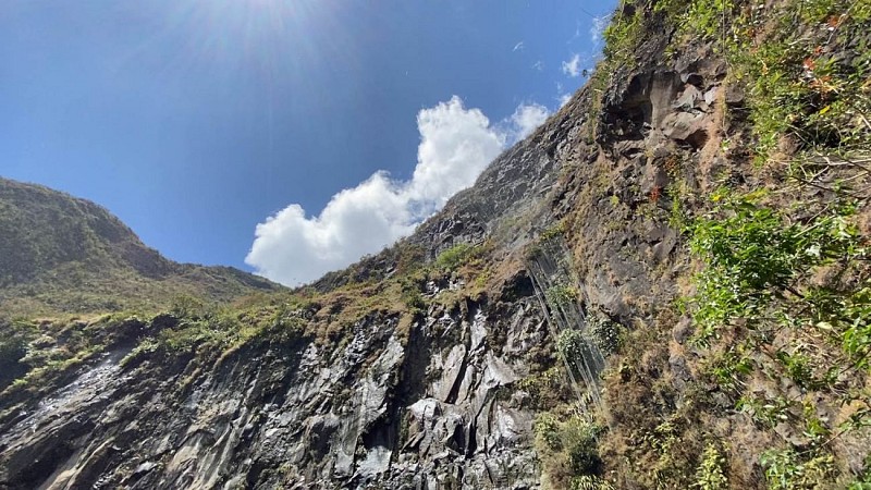 Randonnée Canalisation des Orangers à La Réunion : une entrée spectaculaire dans Mafate