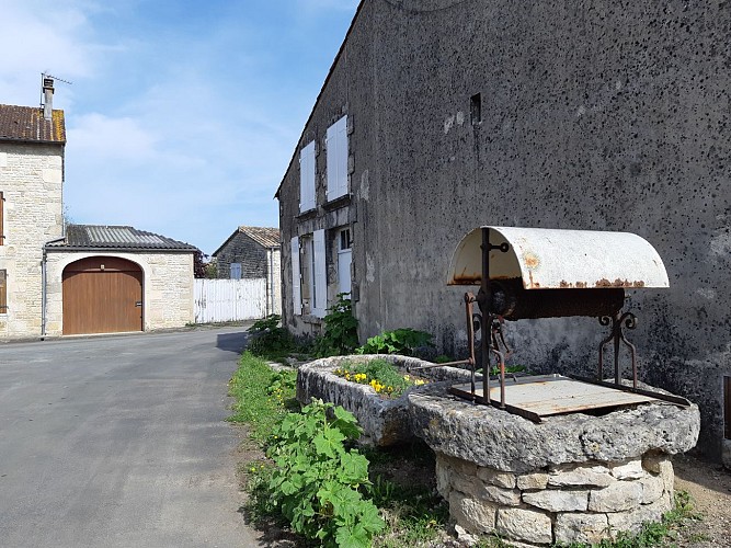 margelle et porte cochère Bouin