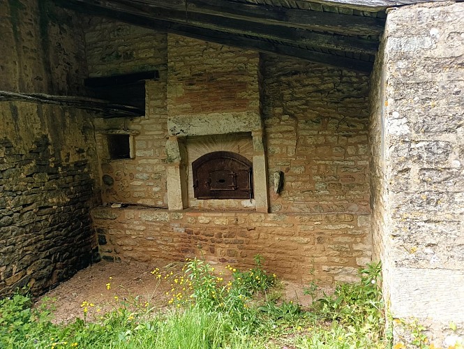 Four à Pain à Magaud, commune de Pers