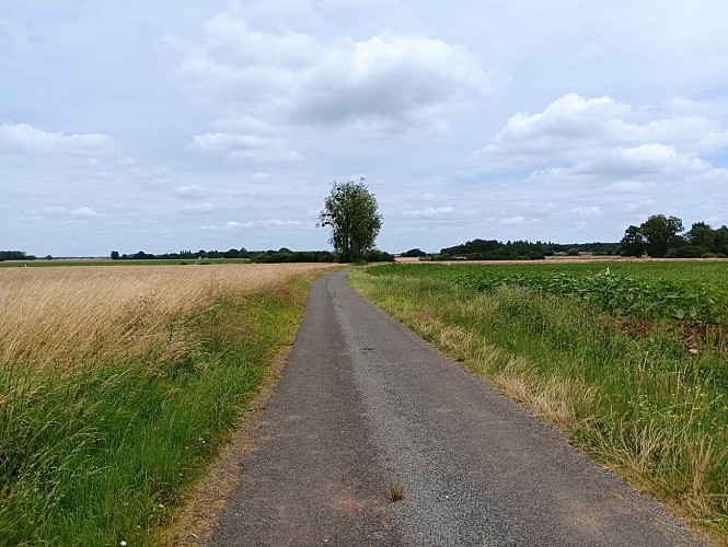 De vraies pistes cyclables pour ces petites routes communales, Pers