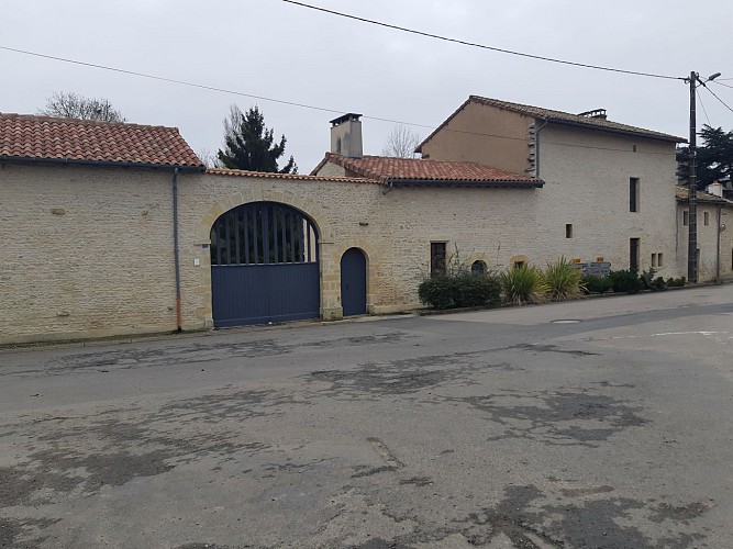 Porches, ancien relais, une agglomération antique