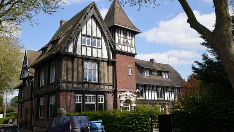 Mooie herenhuizen en prachtige tuinen, een stadsroute van Roubaix naar Croix.