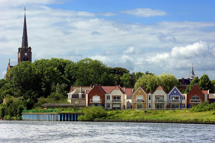 Strecke entlang der Wambrechies nach Quesnoy
Bitte beachten:
- Nicht übersetzen von Eigennamen
- Feinheiten beachten