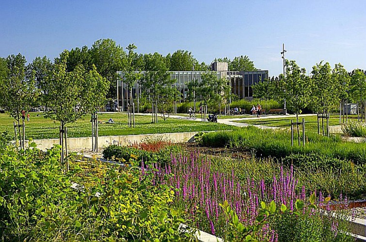 Le Colysée et ses jardins