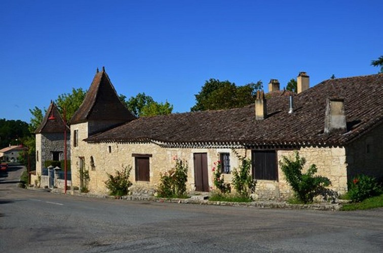 0546_StSerninCastelgaillardMaisonVillage