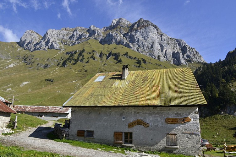 Wandelroute: Rondwandeling van Darbon vanaf het meer van Fontaine