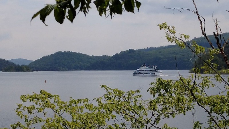 ça roule ? Monschau - Rursee, une balade,qui sent bon les vacances !
