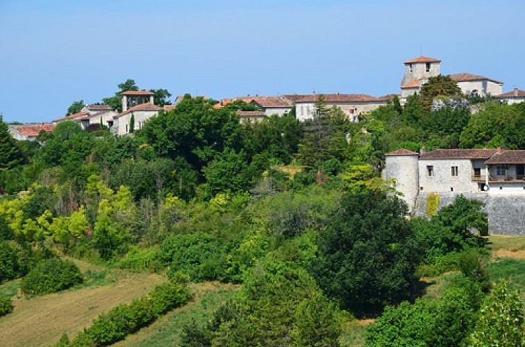 Pujols, panoramas sur les vallées du Lot et du Mail