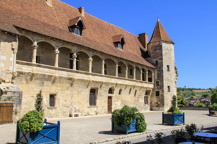 Nérac, du Château Henri IV au Moulin des Tours