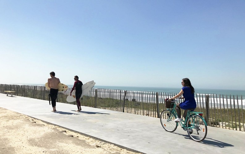 Vélo plage Lacanau © medoc-atlantique-tourisme_9