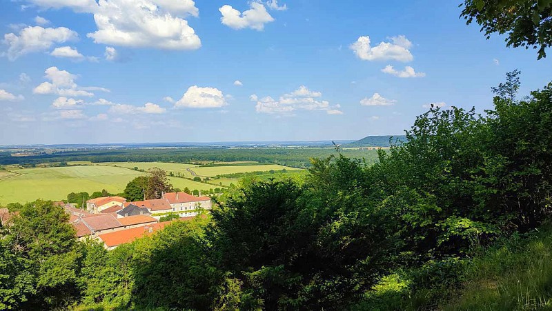 Vue panoramique. Boucq, la plaine, les côtes