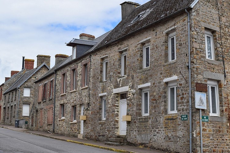 bourg-de-mesnil-auzouf-TIS