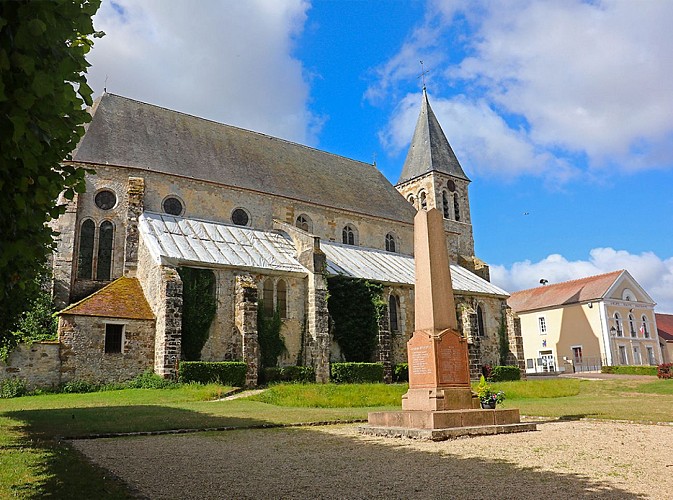 Preuilly, ancienne abbaye cistercienne, randonnée pédestre à Montigny-Lencoup, proche de Provins