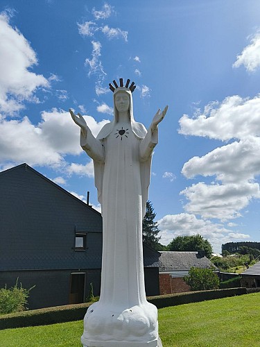 Paliseul - La Sauvianaise - Statue Vierge (L.Etienne)