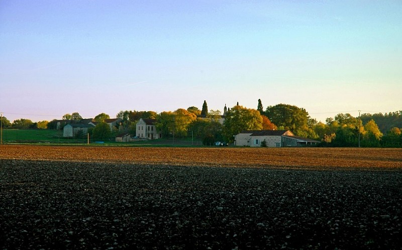 Bourg Eglise dep ch N-E 