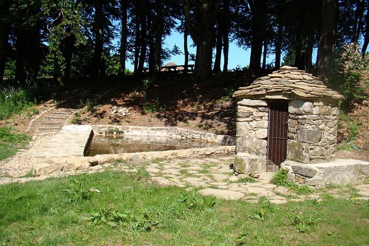 Saint Pierre de Frugie puits de montcigoux