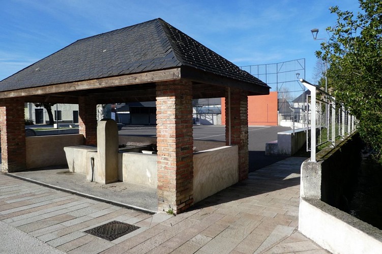 Lavoir du Moulias Ogeu 30T 0703040 4780187