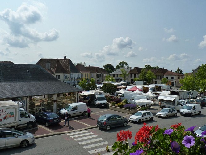Marché 1400 x1080 - Lembeye - cph SMT Nord Béarn
