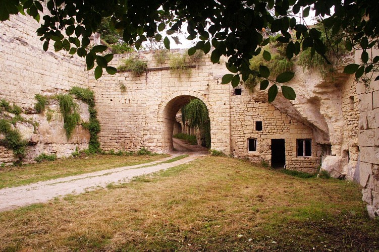 Sentier entre Dive et Troglos