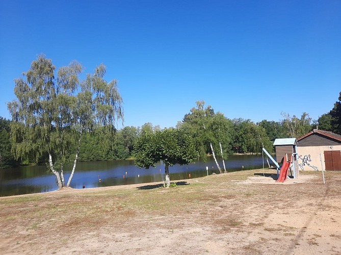 Boucle cyclotouristique Cluzeau-Fayat