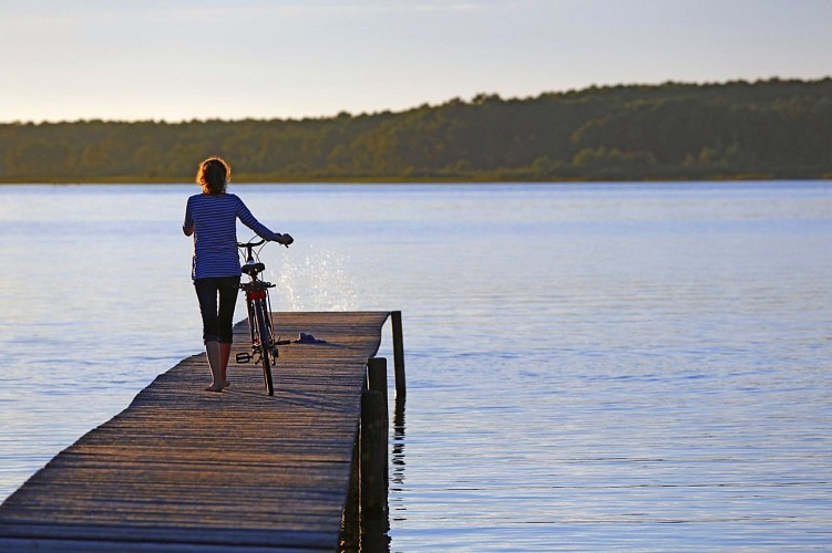 sanguinet-velo-au-lac