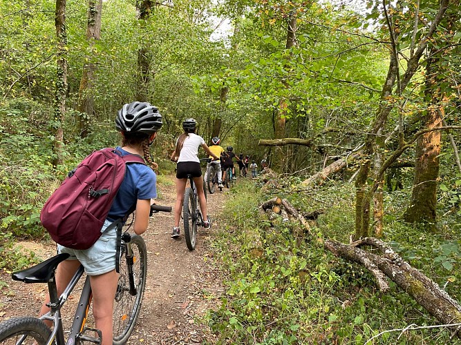 VTT dans la Vallée du Peu