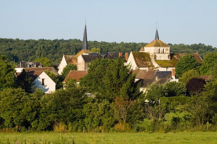 Coussay les bois et ses deux églises