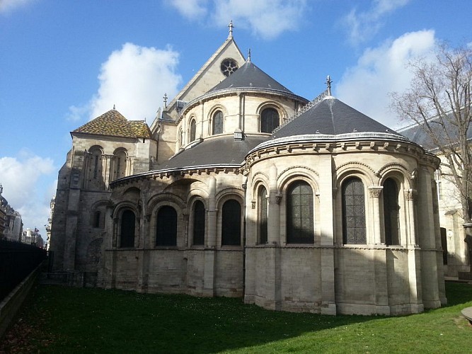 Paris : République - Arts et Métiers - rue Réaumur - Louvre

Vertaling: 

Parijs: République - Arts et Métiers - Rue Réaumur - Louvre