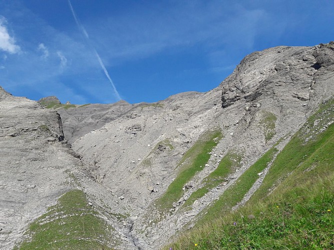 La Combe des Fours from Le Cochenet - hiking trail_Cordon