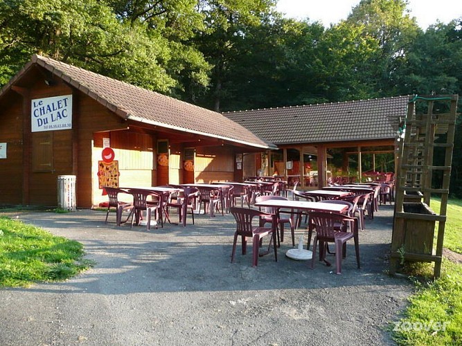 Plage, Camping et chalet du lac du Bourg d'Herm