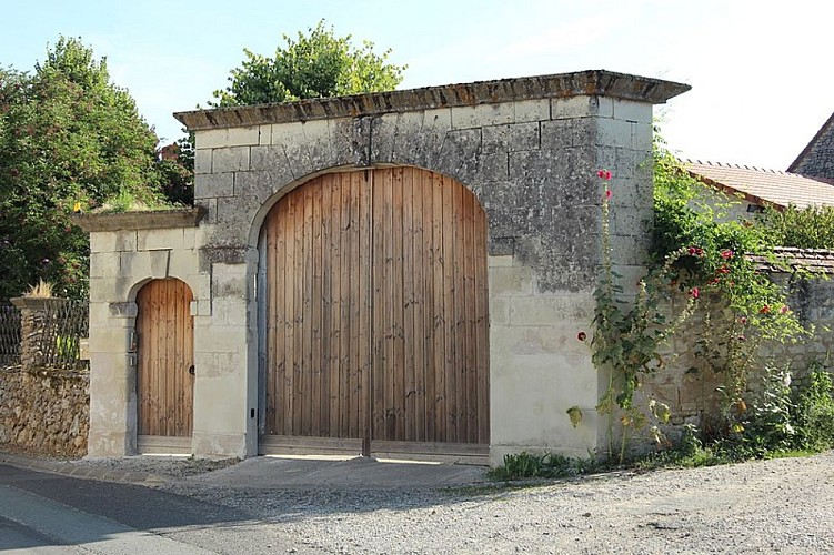 Porche rue du Lycée_2