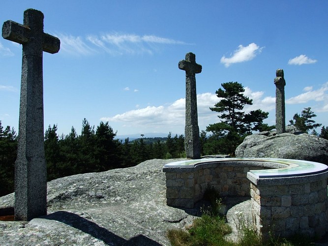 Calvaire Recoux-Margeride-Cantal-Auvergne