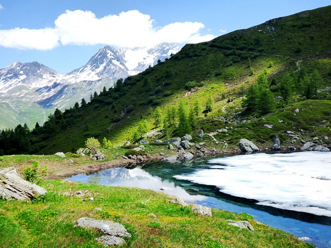 Les grandes baraques de l'Arc - lac de l'étroit. Boucle.