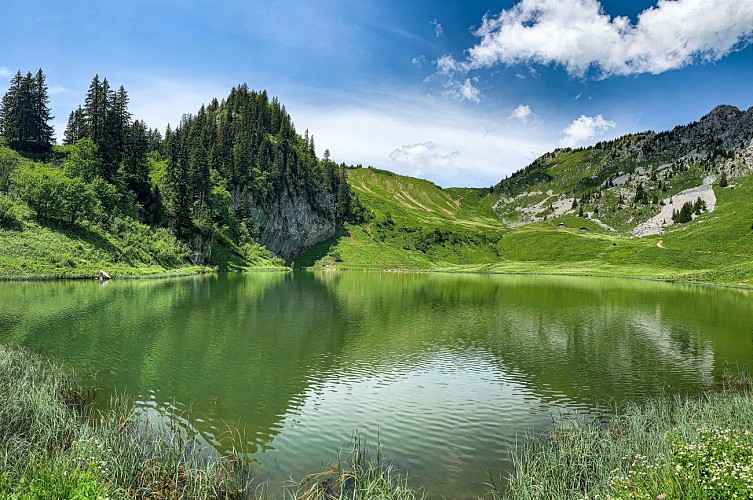 Hiking: Arvouin pass and lake_La Chapelle-d'Abondance