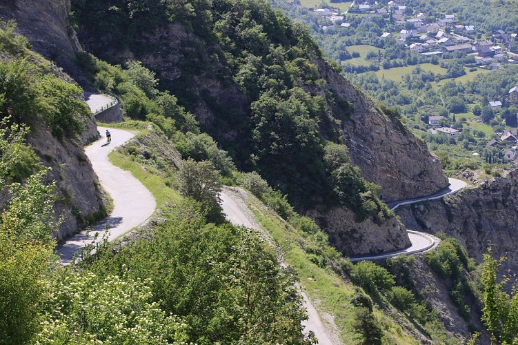 Montée à Montdenis